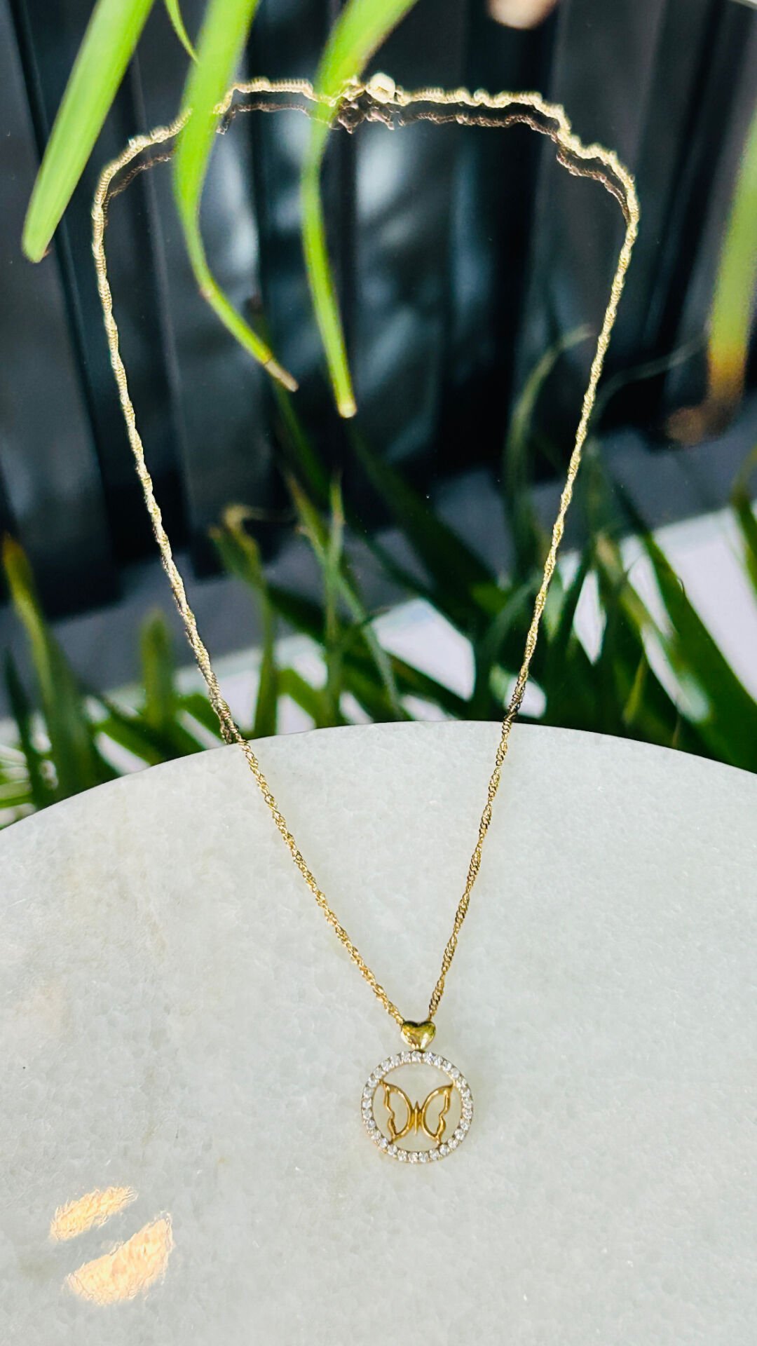 Kelebek Kolye Singapur Zincirli