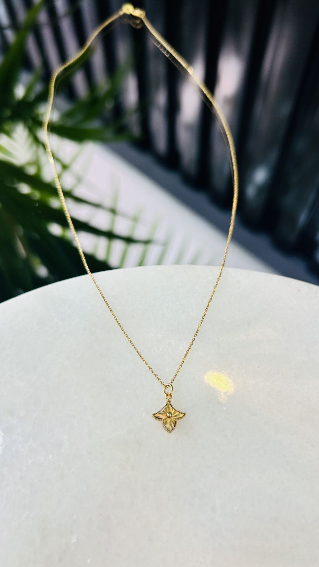 ÜÇ YAPRAKLI YONCA KOLYE