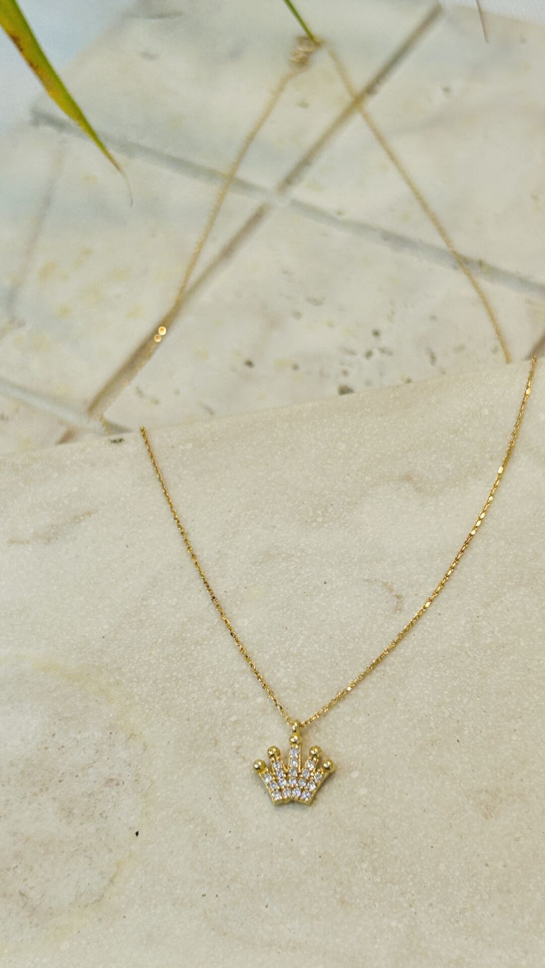 KRALİÇE TAÇ KOLYE