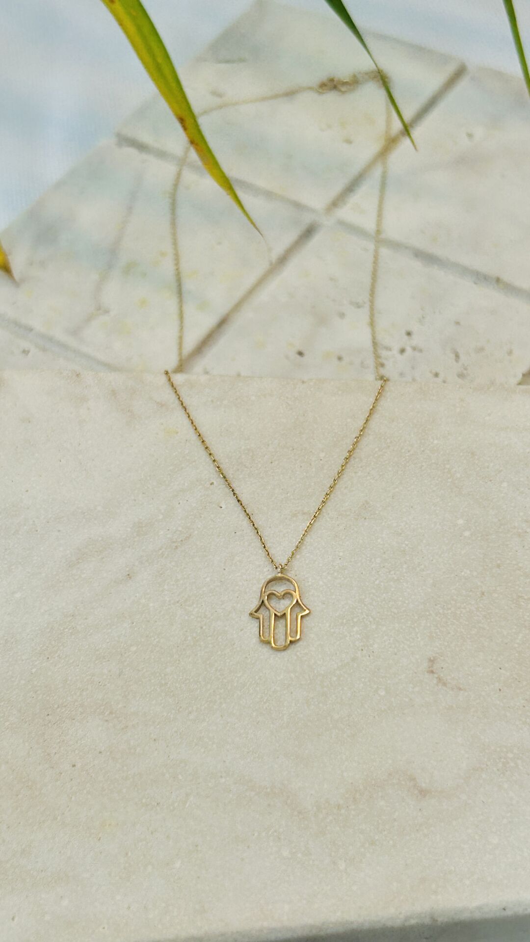 KAPLİ FATMANIN ELİ KOLYE