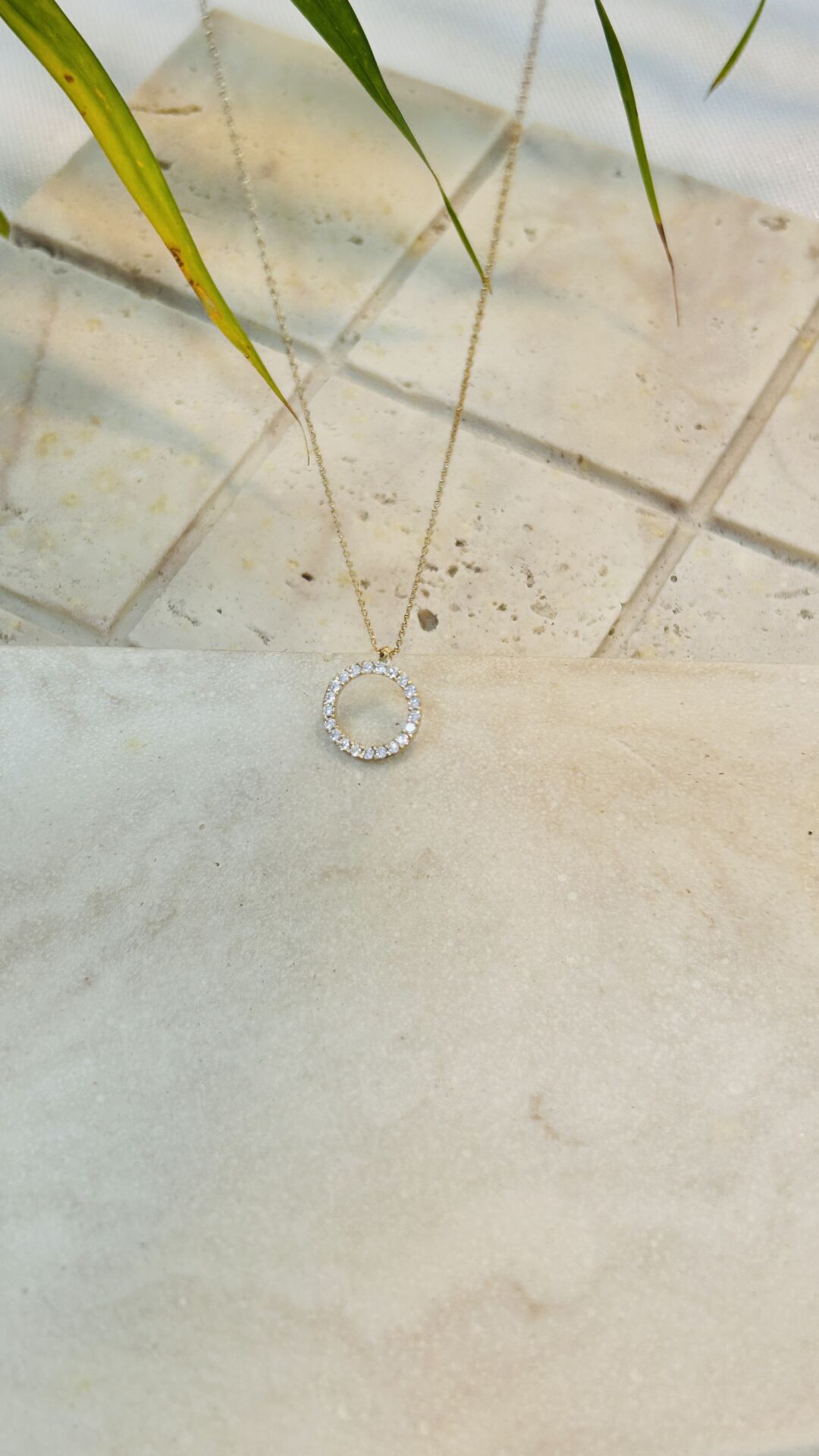 TAŞLI YUVARLAK KOLYE